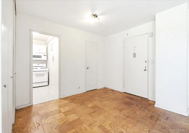 5th image of 70-25 Yellowstone Blvd #5A, Forest Hills, NY 11375 | MLS# 1014064