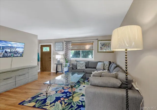 Homes for sale in Ossining, NY | 53 Pleasantville Rd, Ossining, NY 10562 | MLS# 1014067