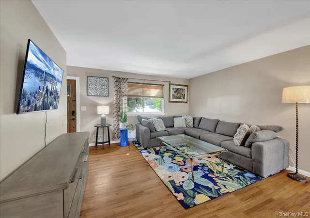 Homes for sale in Ossining, NY | 53 Pleasantville Rd, Ossining, NY 10562 | MLS# 1014067