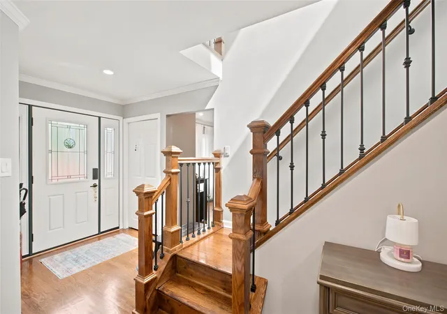 Photo 2 of Sale Pending at 17 Lower Rd, Smithtown, NY 11787 | MLS# 1014077 | Listing updated on 2026-08-07