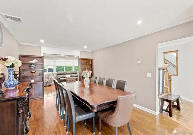 Photo 4 of Sale Pending at 17 Lower Rd, Smithtown, NY 11787 | MLS# 1014077 | Listing updated on 2026-08-07