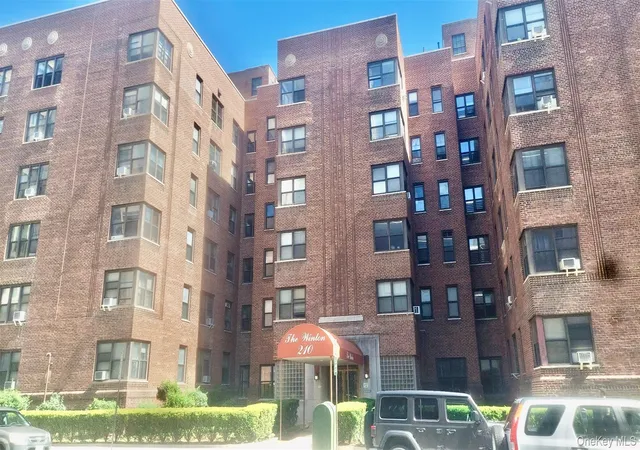 Photo 1 of Condo for sale at 210 Martine Ave #6L, White Plains, NY 10601 | MLS# 1014078 | Listing updated on 2026-07-25