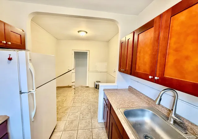 Photo 3 of Condo for sale at 210 Martine Ave #6L, White Plains, NY 10601 | MLS# 1014078 | Listing updated on 2026-07-25