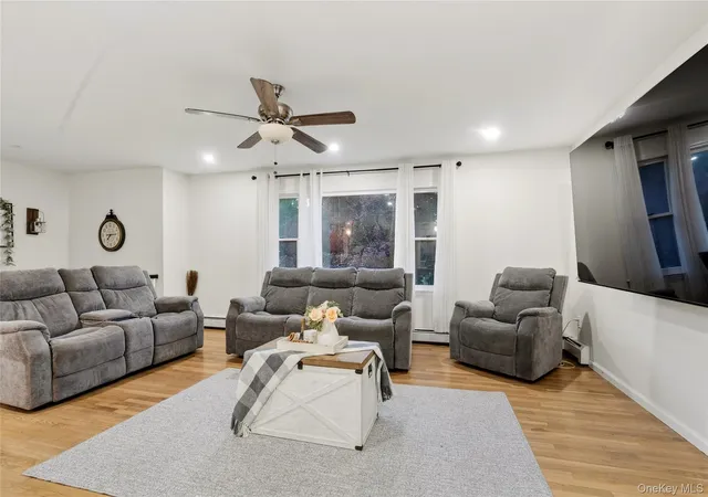 3rd image of 15 Guernsey Dr, New Windsor, NY 12553 | MLS# 1014088