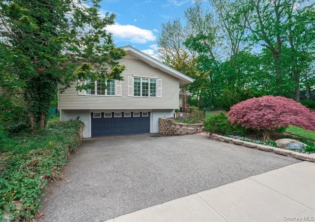 2nd image of 69 Roger Dr, North Hempstead, NY 11050 | MLS# 1014098