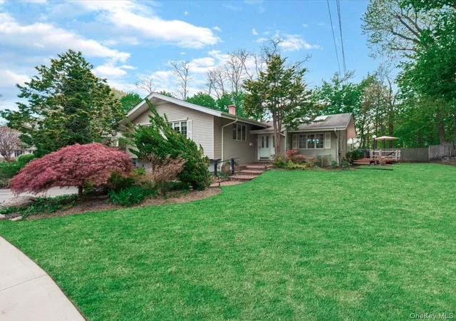 3rd image of 69 Roger Dr, North Hempstead, NY 11050 | MLS# 1014098