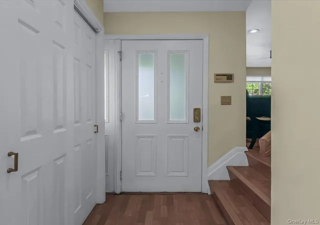 4th image of 69 Roger Dr, North Hempstead, NY 11050 | MLS# 1014098