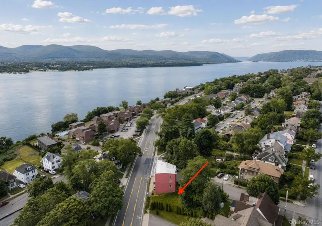 Homes for sale in Newburgh (city), NY | 6 Leroy Pl, Newburgh (city), NY 12550 | MLS# 1014101