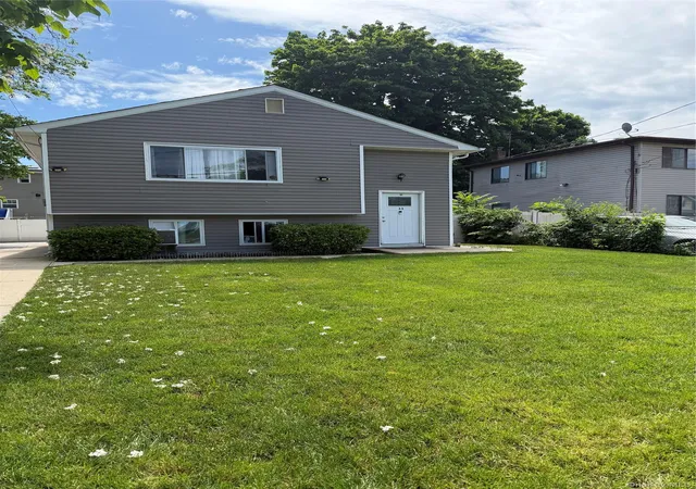 1st image of 33 Washington Ave, Deer Park, NY 11729 | MLS# 1014105
