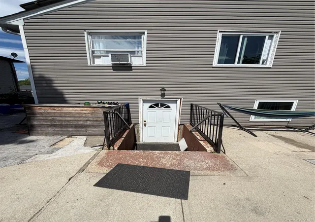 17th image of 33 Washington Ave, Deer Park, NY 11729 | MLS# 1014105