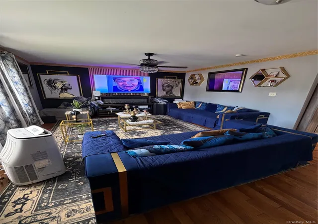2nd image of 33 Washington Ave, Deer Park, NY 11729 | MLS# 1014105
