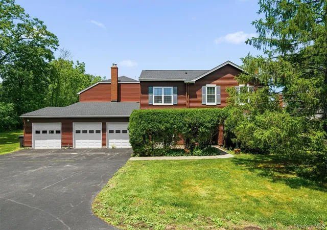 Homes for sale in Warwick, NY | 37 Candlestick Ct, Warwick, NY 10990 | MLS# 1014107
