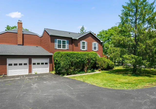 Homes for sale in Warwick, NY | 37 Candlestick Ct, Warwick, NY 10990 | MLS# 1014107