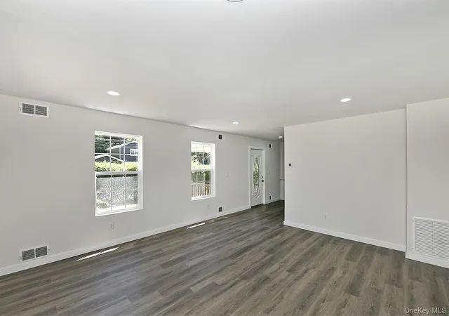 5th image of 208 Lake Dr, East Patchogue, NY 11772 | MLS# 1014115