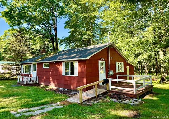 Homes for sale in Highland, NY | 148 Lakeview Dr Rd, Highland, NY 12743 | MLS# 1014138
