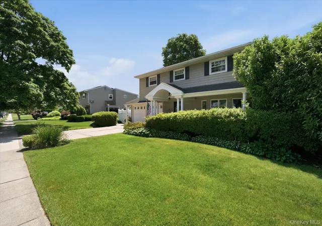 2nd image of 8 Griggs Dr, Greenlawn, NY 11740 | MLS# 1014144