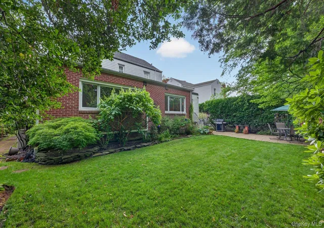 19th image of 200 Canterbury Gate, Hempstead, NY 11563 | MLS# 1014160
