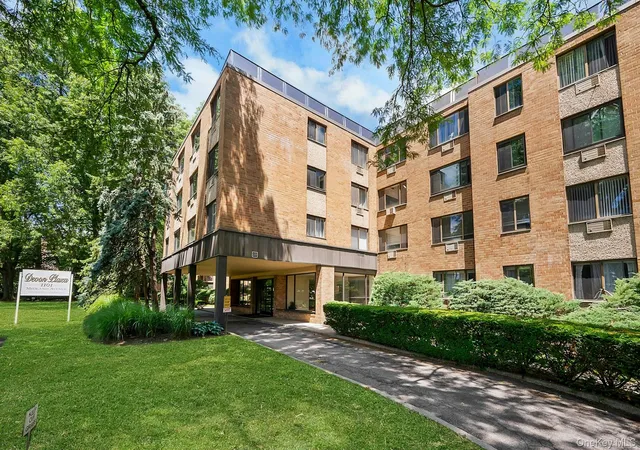 2nd image of 1101 Midland Ave #411, Yonkers, NY 10708 | MLS# 1014165