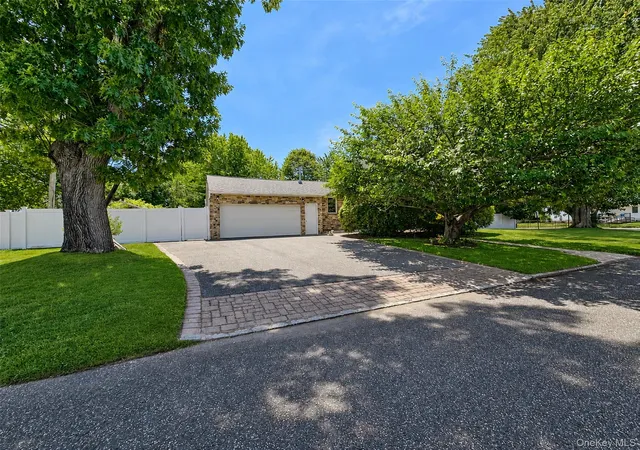 2nd image of 185 Tree Rd, Centereach, NY 11720 | MLS# 1014166