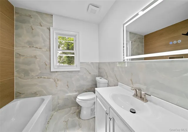 Homes for sale in North Hempstead, NY | 207 Wright St, North Hempstead, NY 11590 | MLS# 1014173