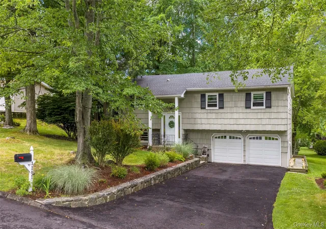 Homes for sale in Yorktown, NY | 3207 Ronit Ct, Yorktown, NY 10598 | MLS# 1014190
