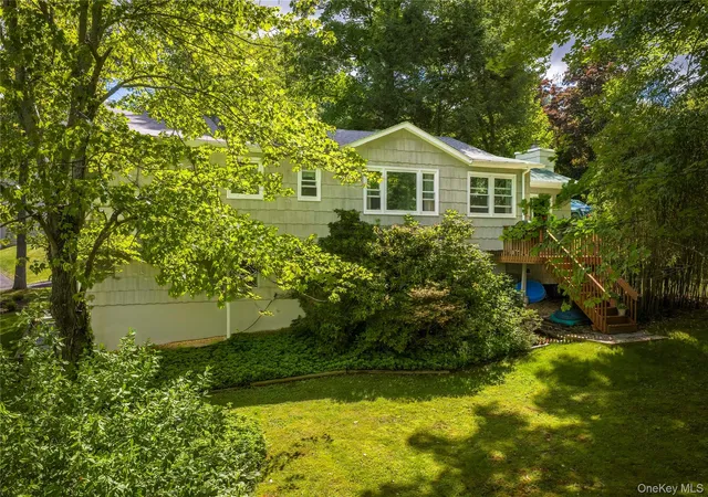 3rd image of 3207 Ronit Ct, Yorktown Heights, NY 10598 | MLS# 1014190