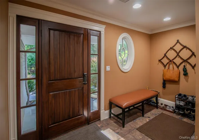 Photo 4 of Sale Pending at 55 Wynn Ct, Oyster Bay, NY 11791 | MLS# 1014197 | Listing updated on 2026-08-04