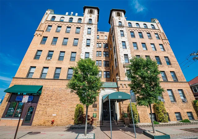 Photo 1 of Condo for sale at 310 Riverside Blvd #3i, Long Beach, NY 11561 | MLS# 1014210 | Listing updated on 2026-09-05
