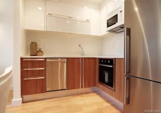 Photo 1 of Condo for sale at 3135 31st Street #605, Astoria, NY 11106 | MLS# 1014219 | Listing updated on 2026-06-17