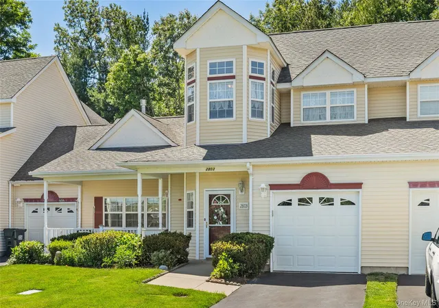3rd image of 2803 Pebble Beach Path, Riverhead, NY 11901 | MLS# 1014234