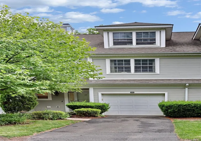Homes for sale in Haverstraw, NY | 27 Underhill Dr, Haverstraw, NY 10970 | MLS# 1014251