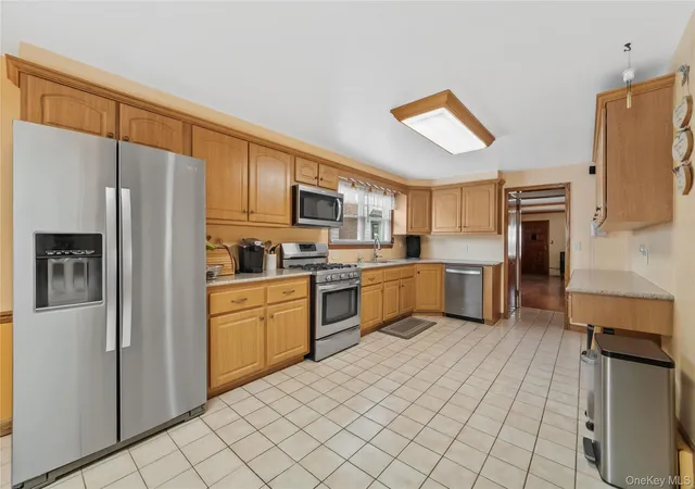 4th image of 50 Lispenard Ave, New Rochelle, NY 10801 | MLS# 1014272