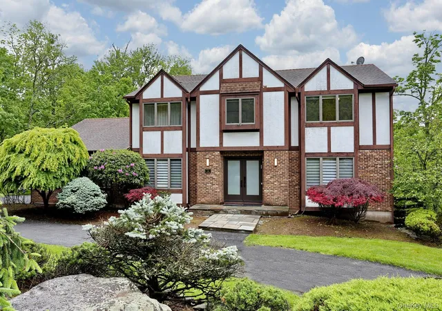 1st image of 3 Larissa Ct, Airmont, NY 10952 | MLS# 1014280