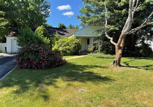 2nd image of 208 Overlook Ter, Roslyn Heights, NY 11577 | MLS# 1014282