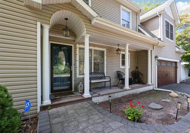 Photo 3 of Sale Pending at 136 Mills Pond Rd, Smithtown, NY 11780 | MLS# 1014293 | Listing updated on 2026-09-01
