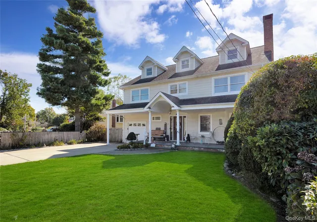 3rd image of 142 Cedar St, Amityville, NY 11701 | MLS# 1014300