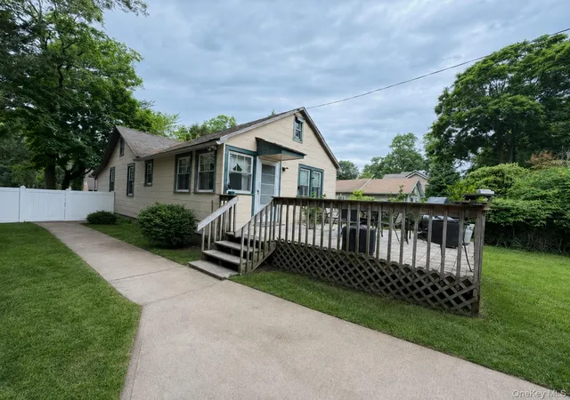 3rd image of 15 Kew Dr, Sound Beach, NY 11789 | MLS# 1014304
