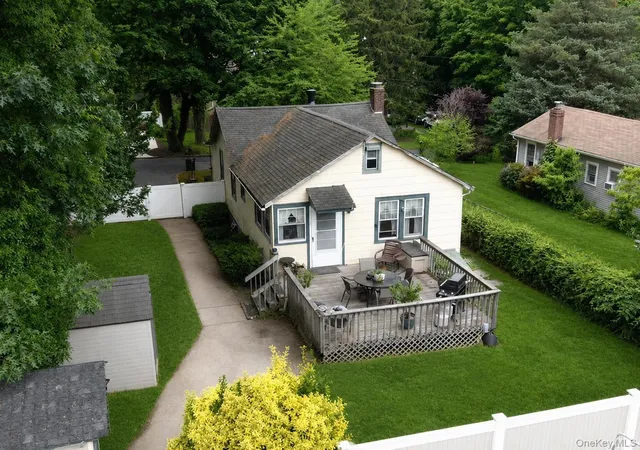 4th image of 15 Kew Dr, Sound Beach, NY 11789 | MLS# 1014304