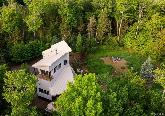 Photo 3 of Single family home for sale at 250 Josh Rd, Elka Park, NY 12427 | MLS# 1014311 | Listing updated on 2026-09-13