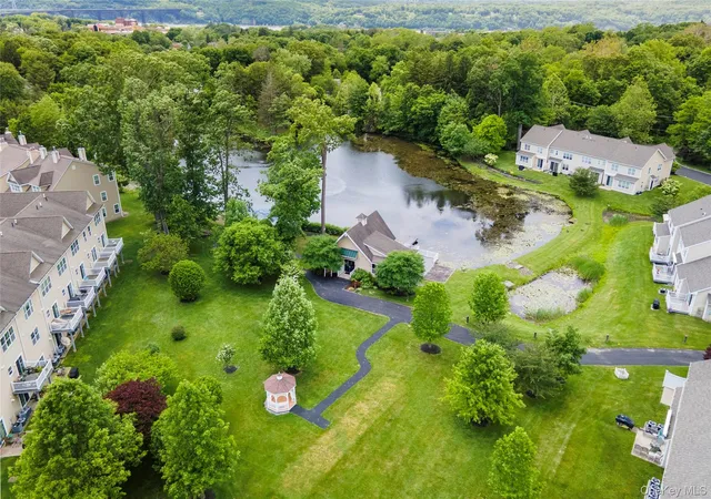 29th image of 1 Halley Ct, Poughkeepsie (town), NY 12601 | MLS# 1014314