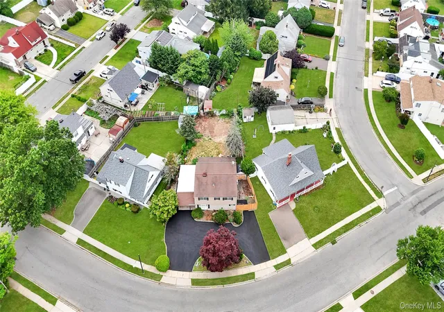 Photo 2 of Sale Pending at 82 Scooter Ln, Hicksville, NY 11801 | MLS# 1014318 | Listing updated on 2026-07-04