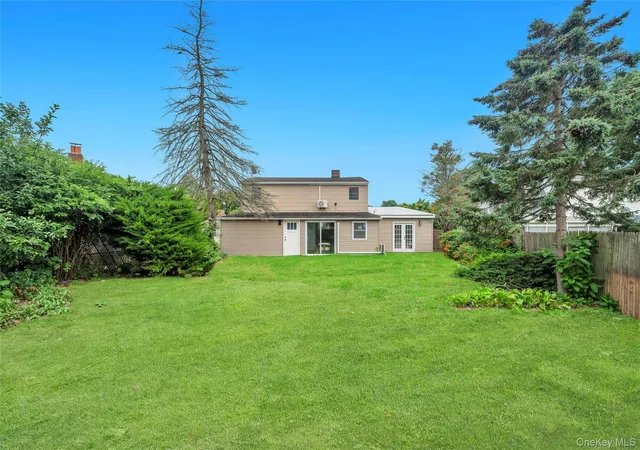 Photo 3 of Sale Pending at 82 Scooter Ln, Hicksville, NY 11801 | MLS# 1014318 | Listing updated on 2026-07-04