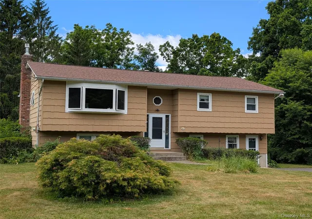 2nd image of 11 Kevin Ct, Montgomery, NY 12549 | MLS# 1014332