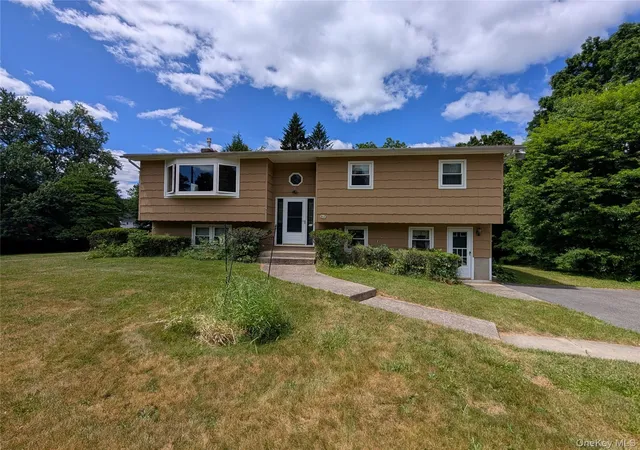 Photo 3 of Single family home for sale at 11 Kevin Ct, Montgomery, NY 12549 | MLS# 1014332 | Listing updated on 2026-08-16
