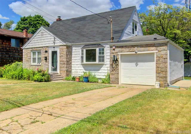 2nd image of 58 Weberfield Ave, Hempstead, NY 11520 | MLS# 1014343