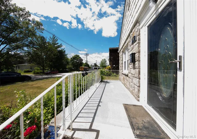 4th image of 58 Weberfield Ave, Hempstead, NY 11520 | MLS# 1014343
