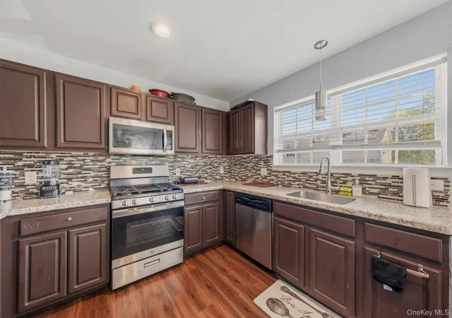 2nd image of 70 Peach Pl, Middletown, NY 10940 | MLS# 1014371