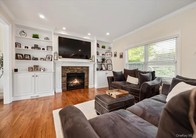 Homes for sale in Oyster Bay, NY | 7 Highwater Ave, Oyster Bay, NY 11758 | MLS# 1014383