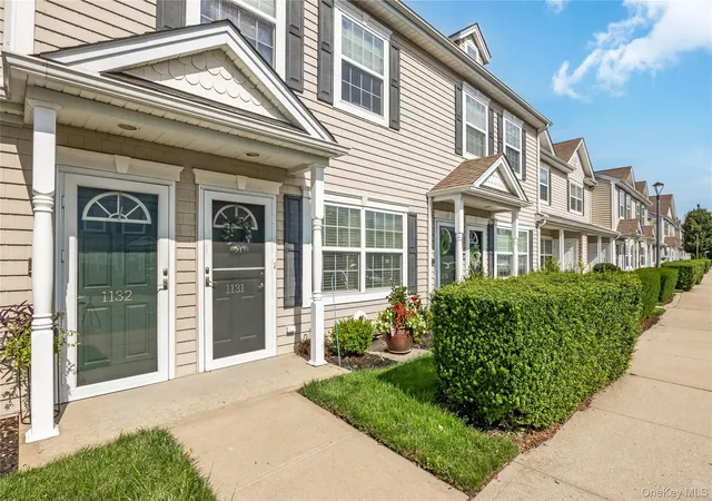 Photo 4 of Condo for sale at 1132 Willow Ln, Valley Stream, NY 11580 | MLS# 1014384 | Listing updated on 2026-08-07