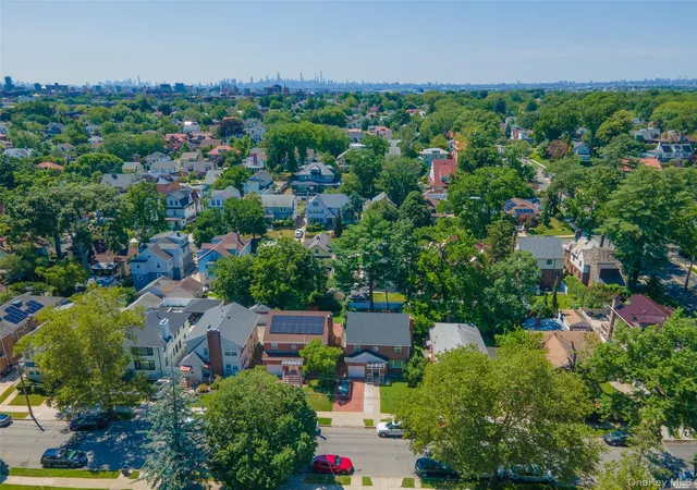 18th image of 3318 164th St, New York, NY 11358 | MLS# 1014391